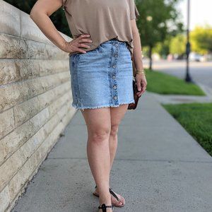 KanCan Light-wash Button-down Denim Mini Skirt w/ raw hem